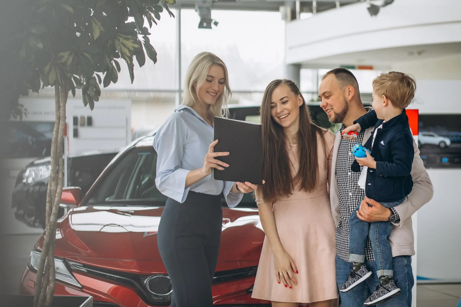 Preço não vende carro sozinho: o papel do marketing na decisão final 3 Agência de Marketing e Publicidade - CMLO