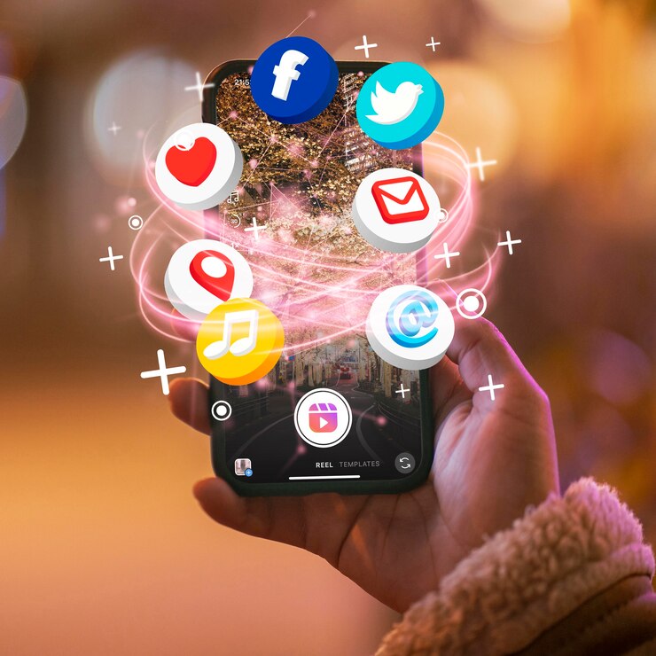 Mão segurando o conceito de mídia social do smartphone