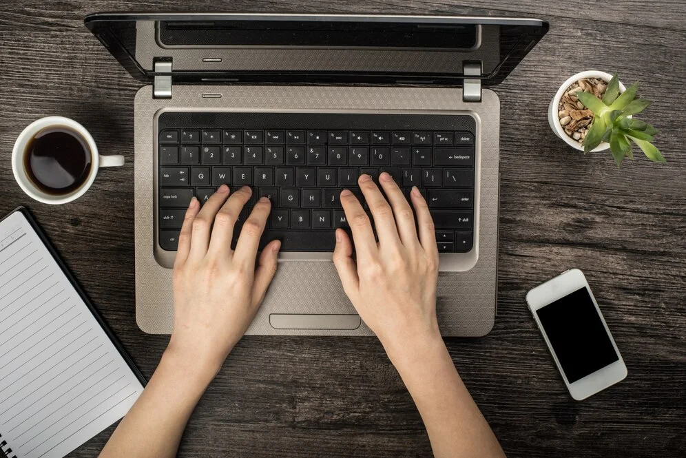 Copywriting to Generate Qualified Leads: a Convincing Strategy Trabalho no escritório