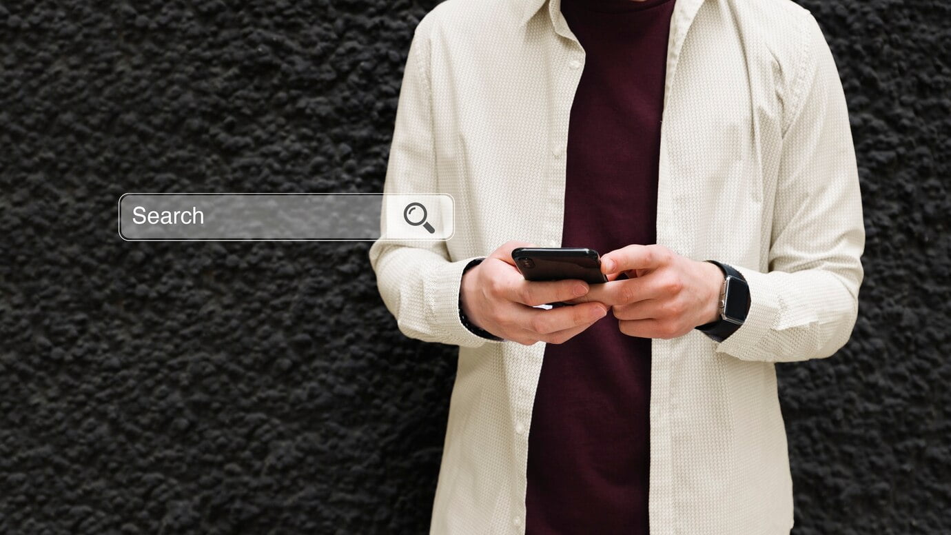 Google Não Vai Indexar Sites Que Não Funcionam Em Dispositivos Móveis - Mobile-first Conceito de página inicial com barra de pesquisa