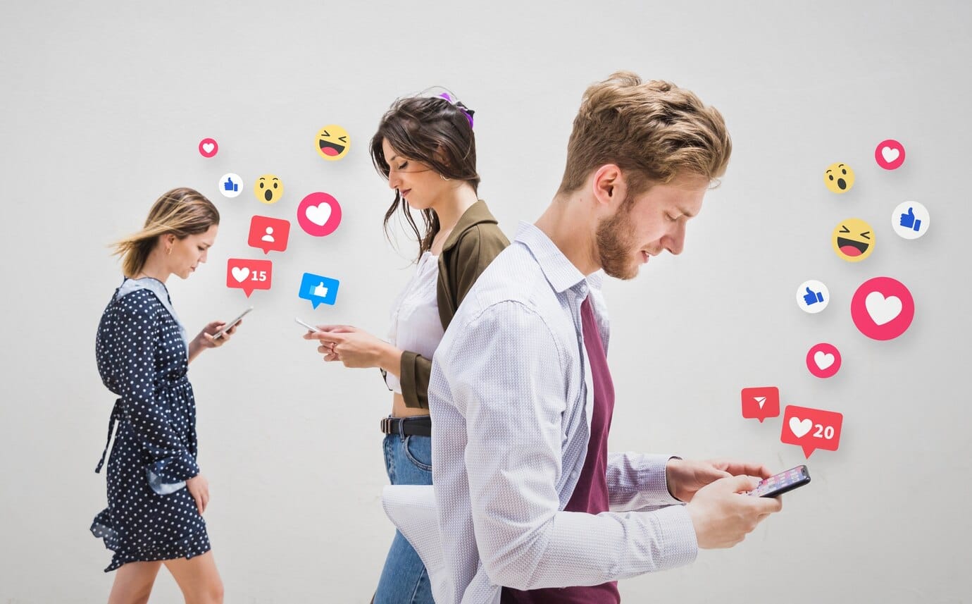 Engajamento Pessoas de tiro médio viciadas em mídias sociais