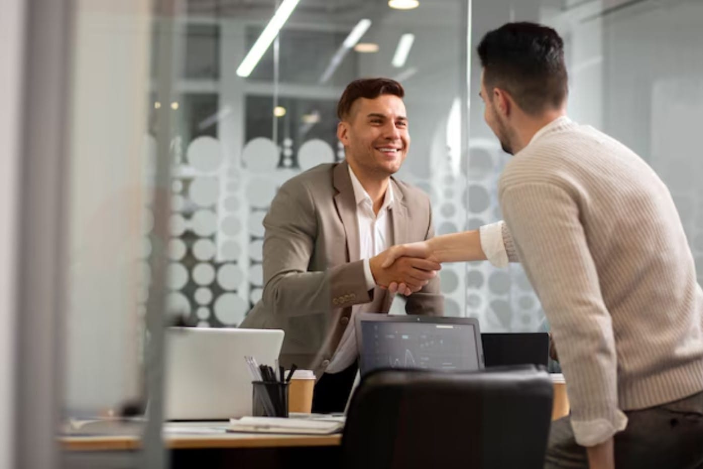Capacite sua equipe para o foco no cliente Laboratório de informática moderno e equipado