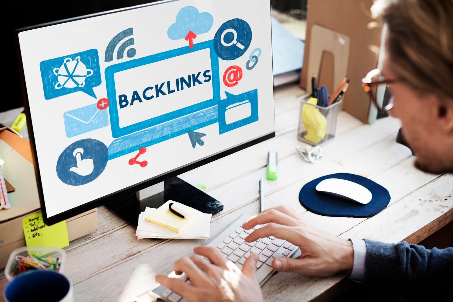 O que é tráfego de referência e por que ele importa Backlink Hyperlink Networking Internet Online Technology Concept
