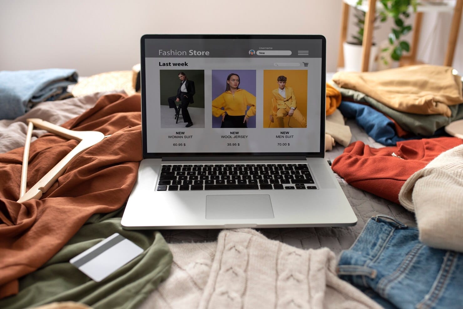 Marketplace como canal complementar Roupas de alto ângulo no conceito de moda rápida de cama