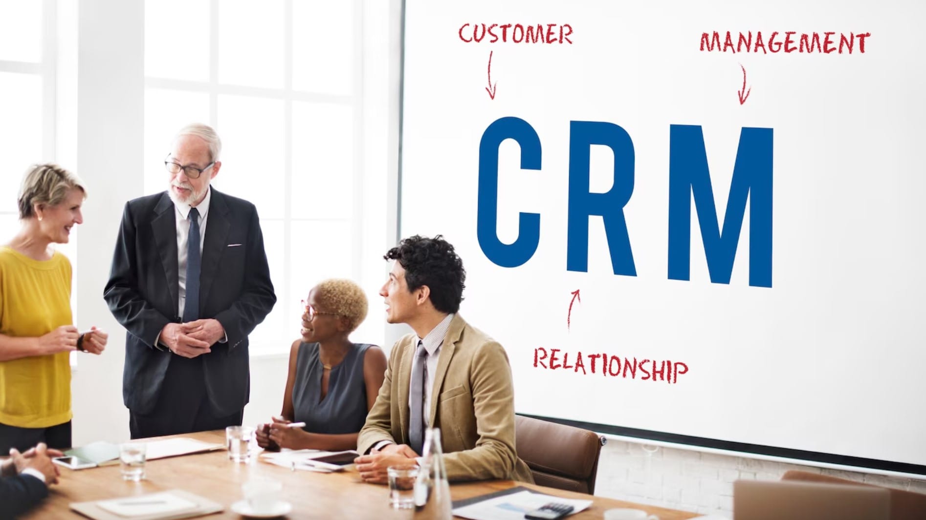 Conceito de marketing de estratégia de empresa de negócios de CRM
